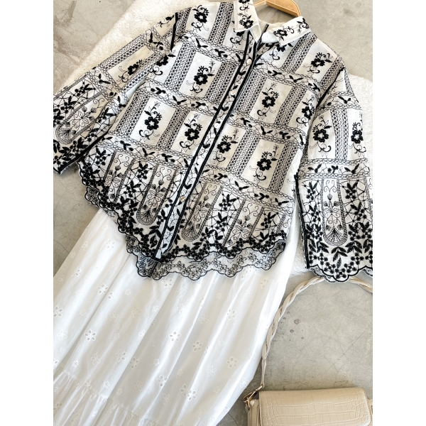 Carra Embroidery Top Carra Embroidery Top