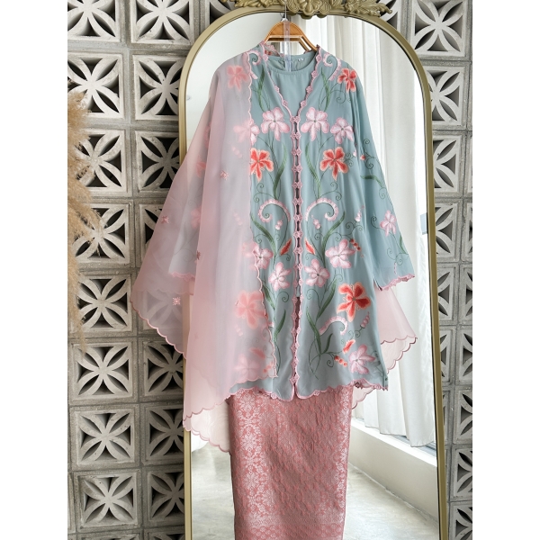 Madame Kebaya Labuh - L