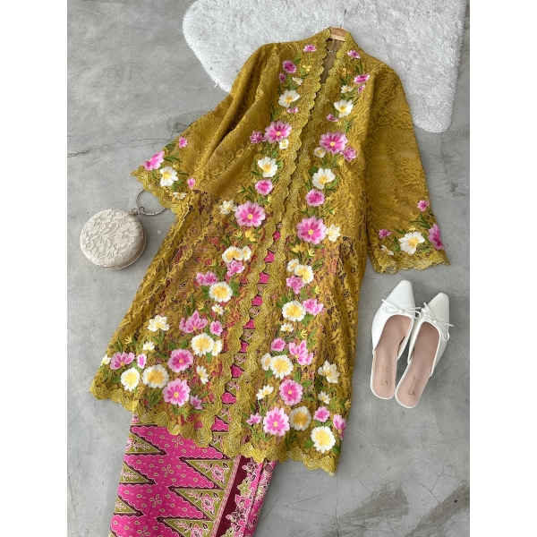 Safana Lace Kebaya Labuh - XL