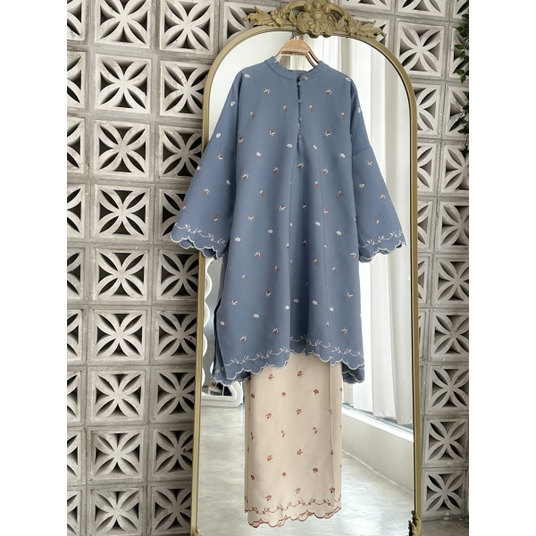 Tatania Embroidery Kurung