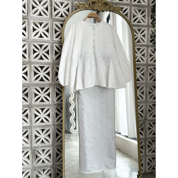 Hakima Embroidery Top