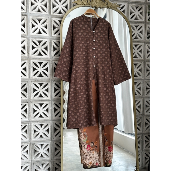 Sarinda Kebaya Labuh 