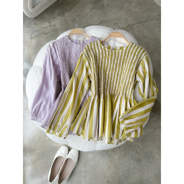 Jiyon Pleated Top