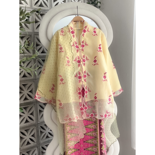 Daima Organza Kebaya