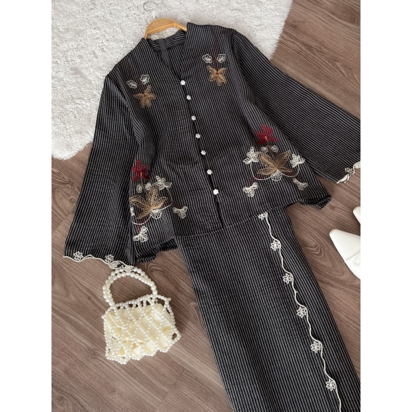 Mirae Stripe Kurung Set