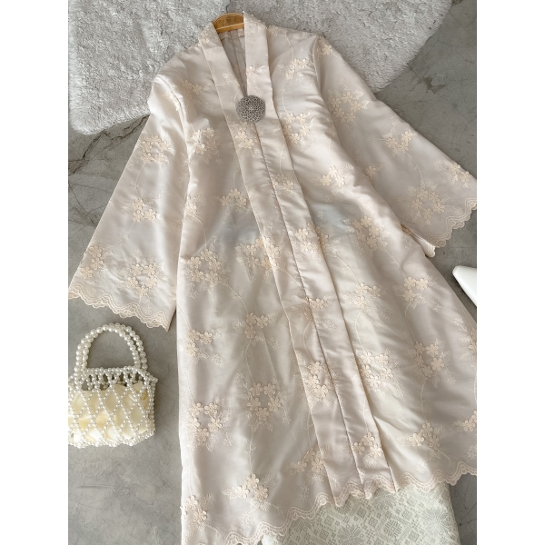 Saruni Kebaya Labuh