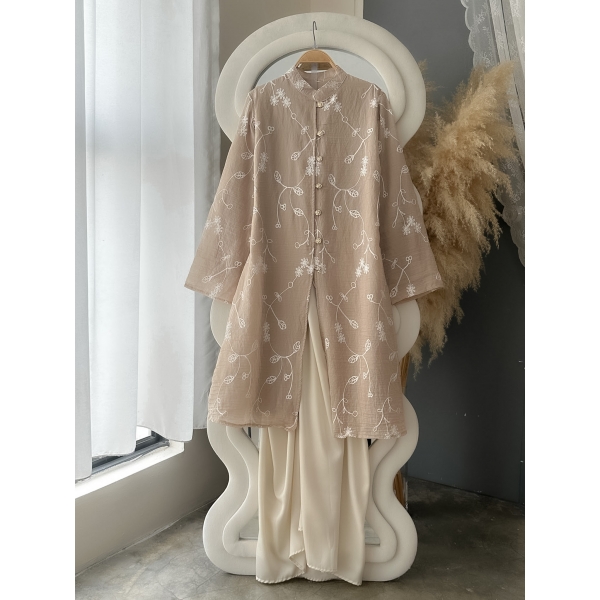 Witra Kebaya Labuh