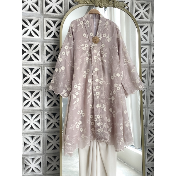 Zendaya Kebaya Labuh Zendaya Kebaya Labuh