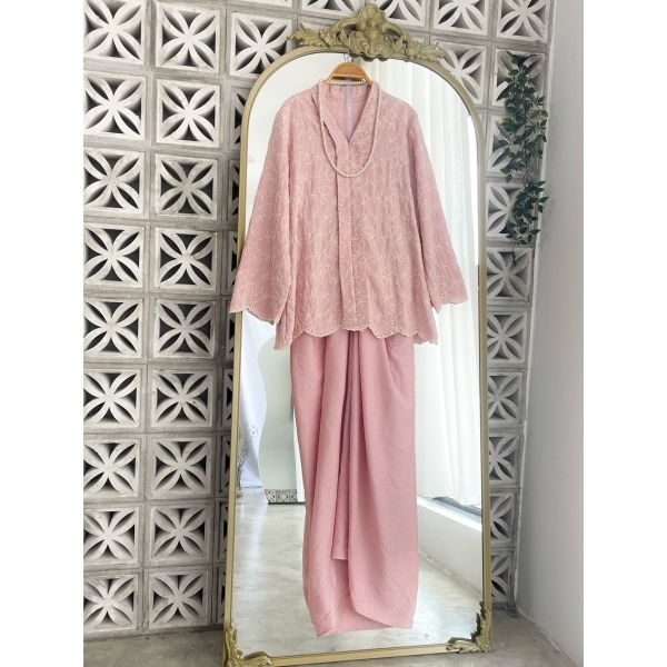 Amaya Kebaya Embroidery Set (PLUS Size) Amaya Kebaya Embroidery Set (PLUS Size)